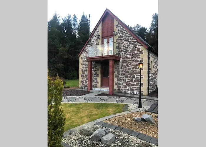 Struan Coach House In Gated Residence