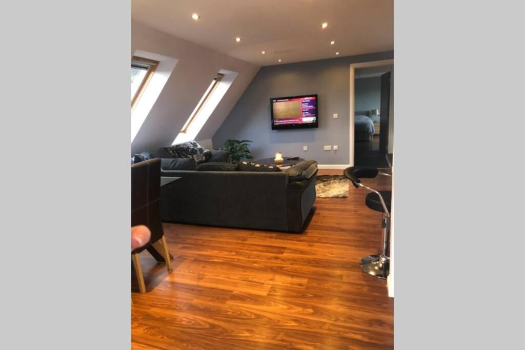 Struan Coach House In Gated Stirling