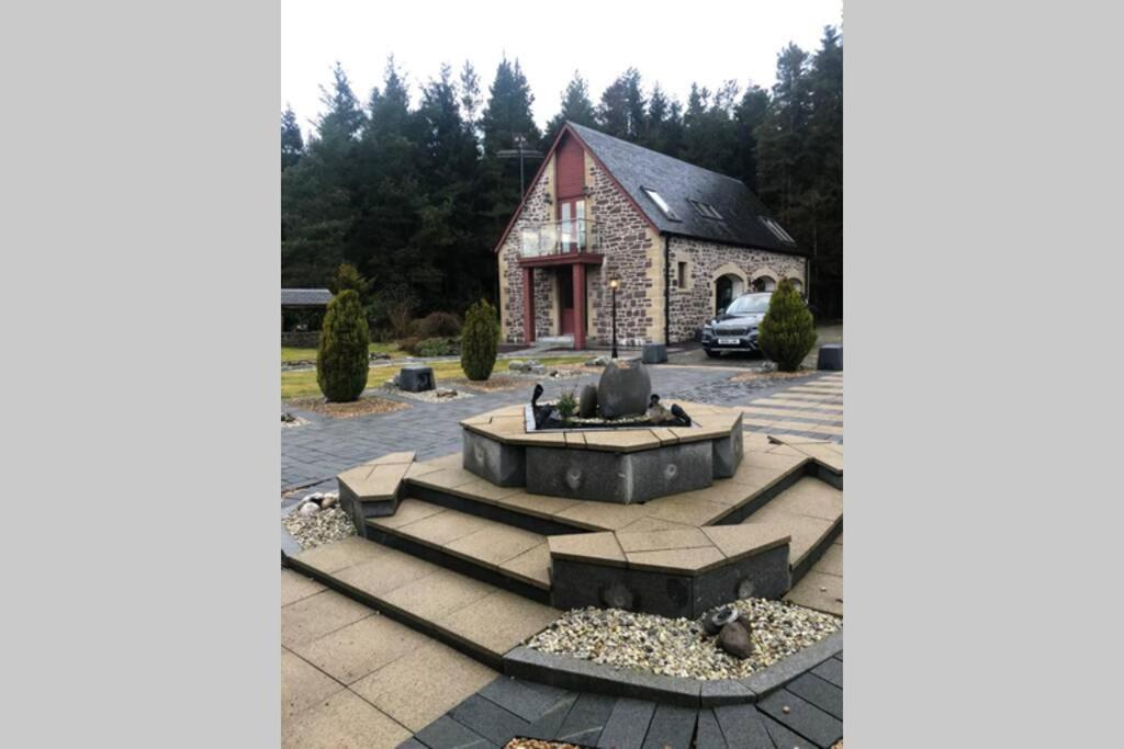 Struan Coach House In Gated Apartment